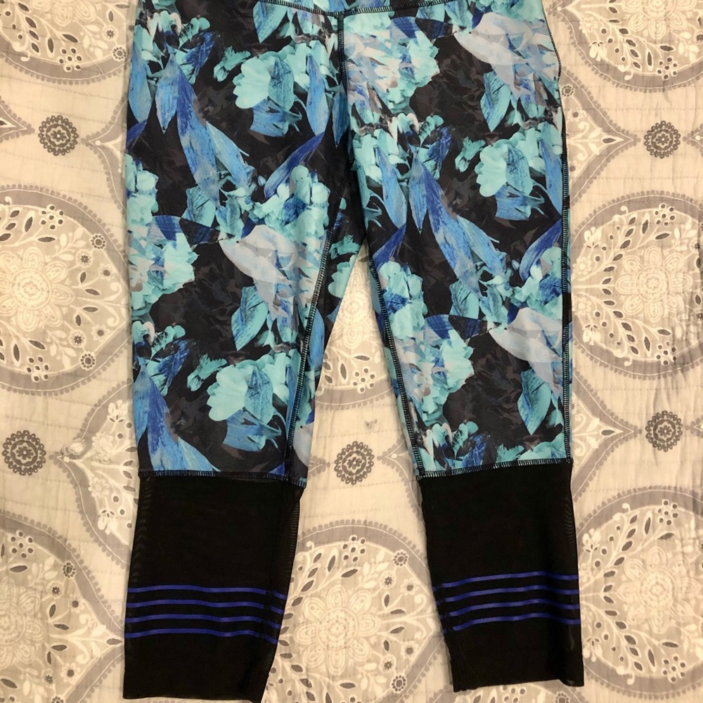 Athletic leggings